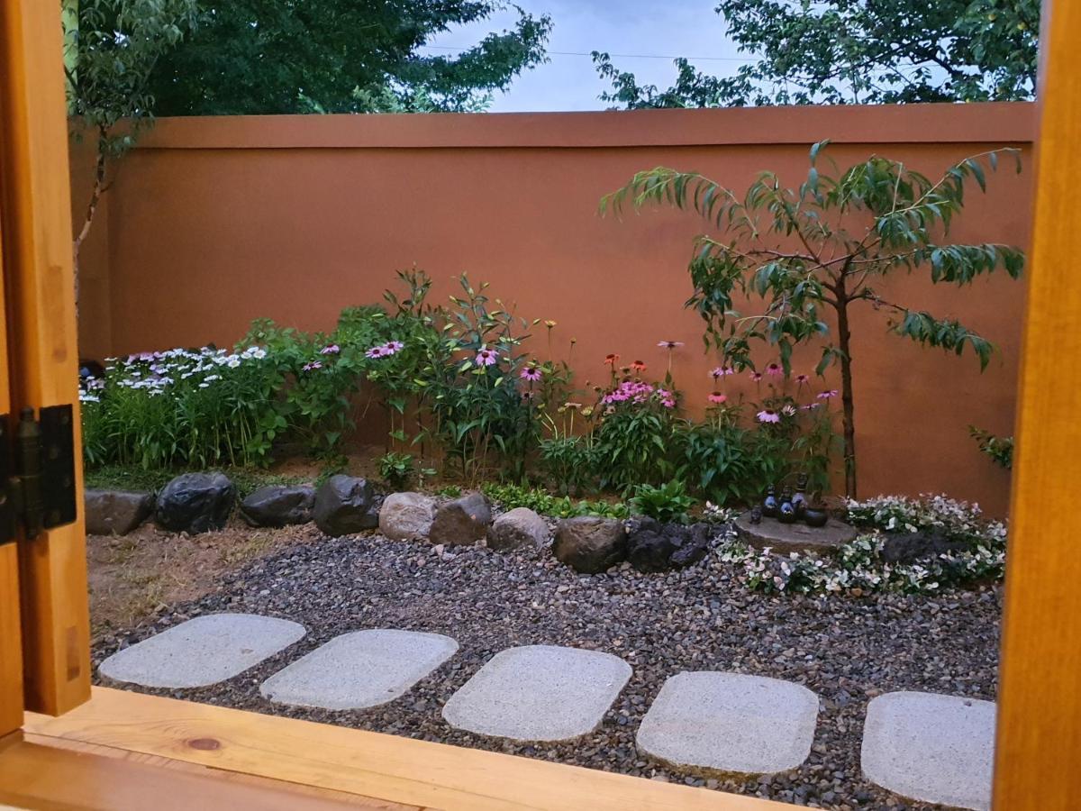 Bed and Breakfast Sieunjae Gyeongju Exterior foto