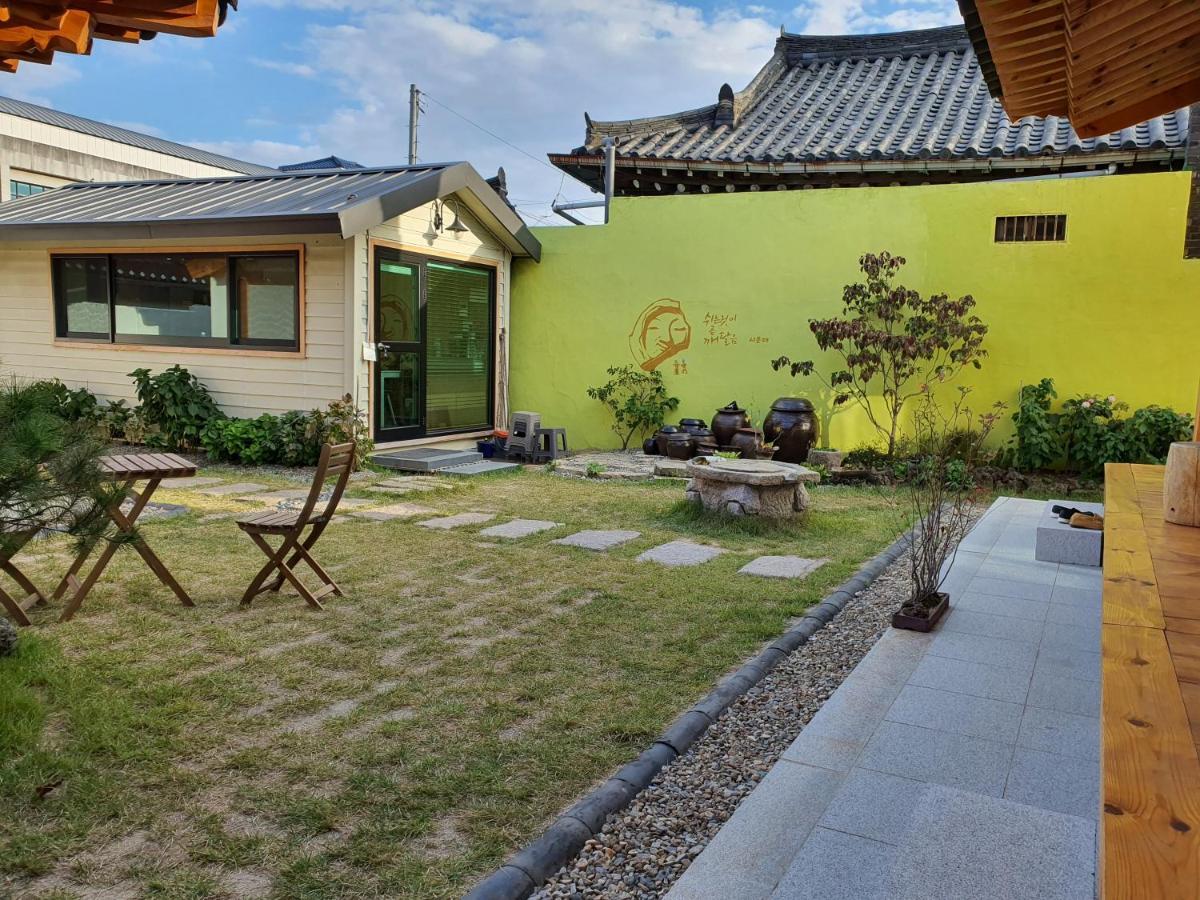 Bed and Breakfast Sieunjae Gyeongju Exterior foto