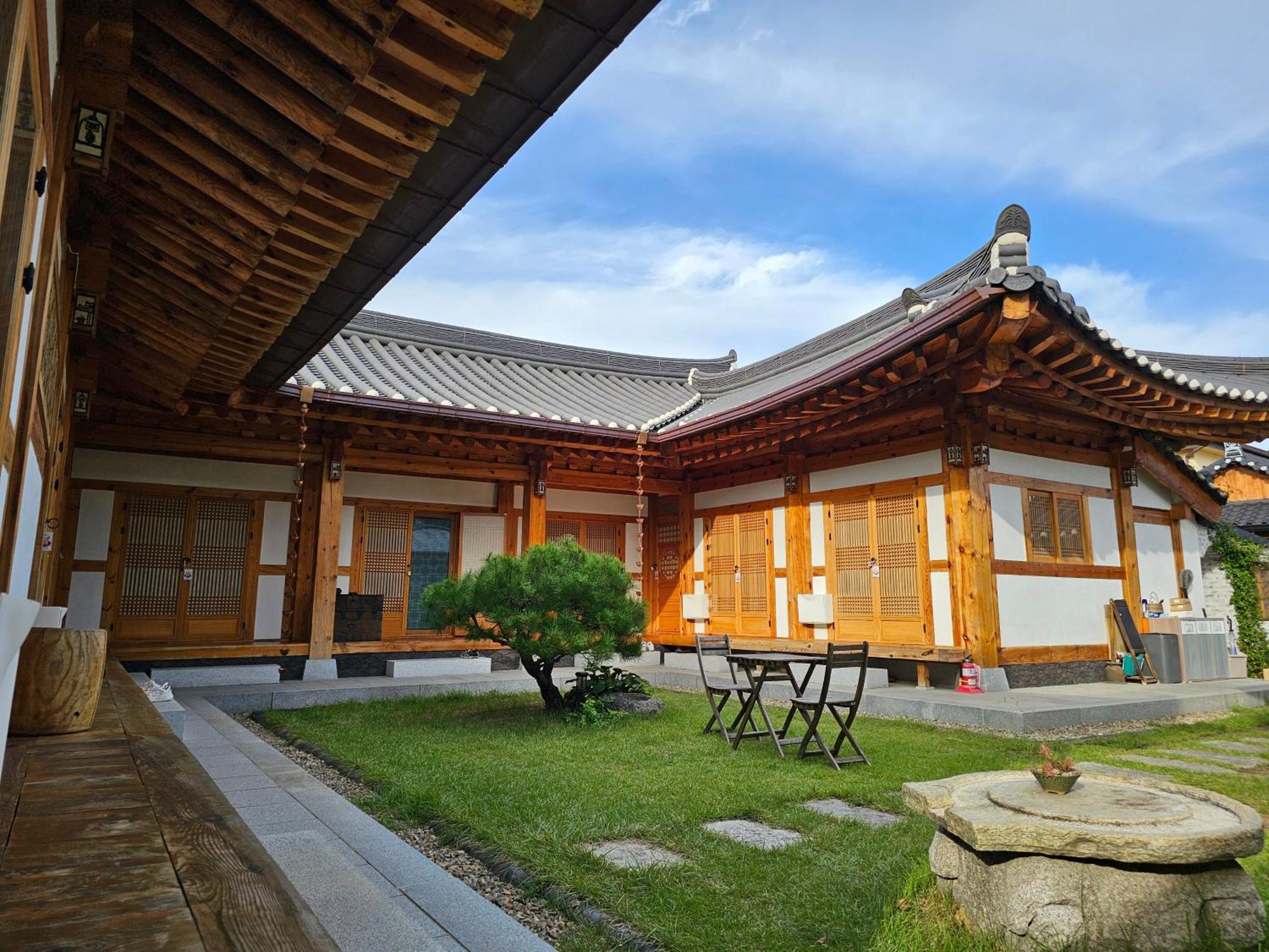 Bed and Breakfast Sieunjae Gyeongju Exterior foto